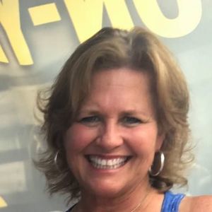 Meet your Posher, Lorie